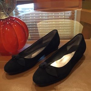 🧚‍♀️ NWOT AK Anne Klein suede ballet flats